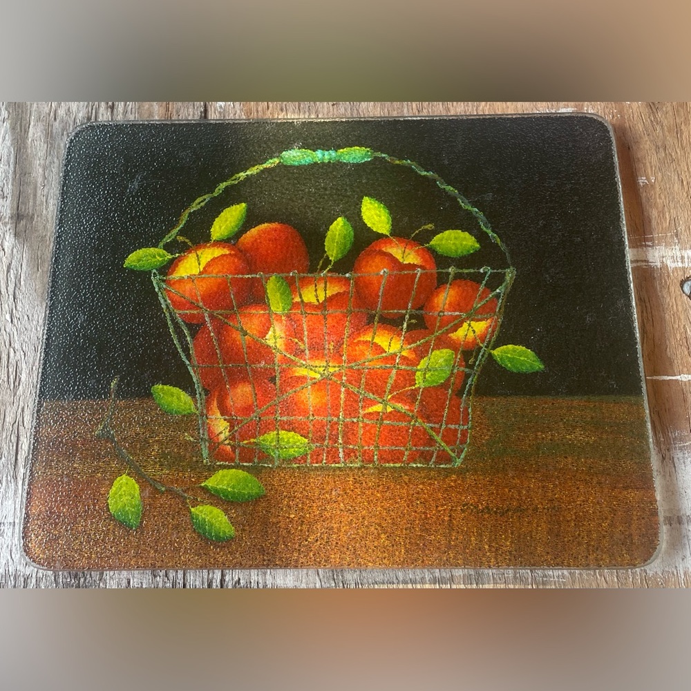 Vintage Apple Tempered Glass Cutting Board